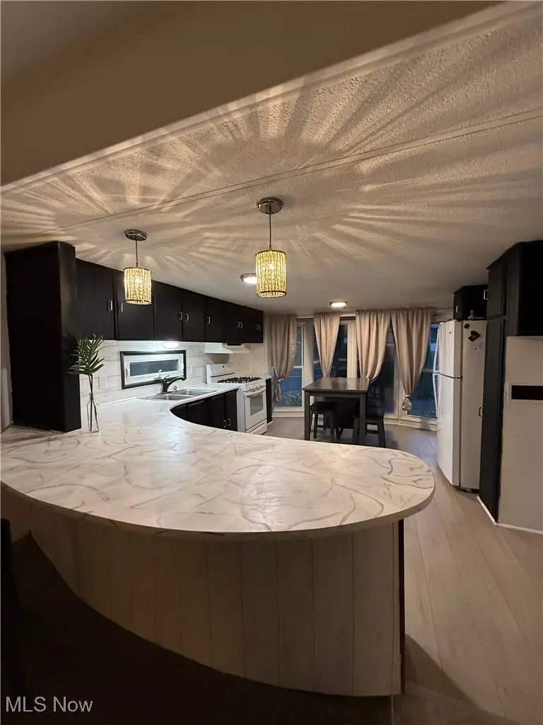 13675 Cleveland Nw Avenue, Uniontown, OH 44685 - #3