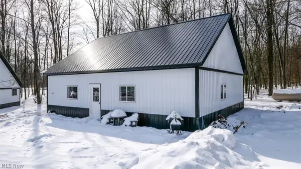 7561 Rockwood Road, Windsor, OH 44099