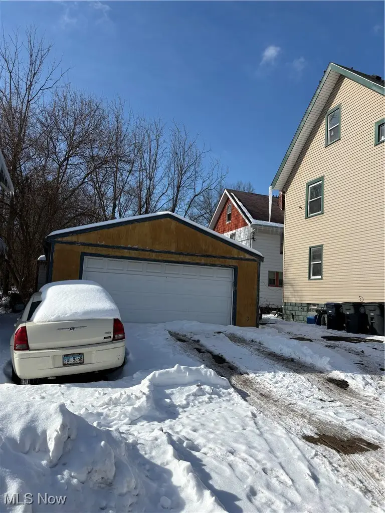 628 Bellevue Avenue, Akron, OH 44307 - #3