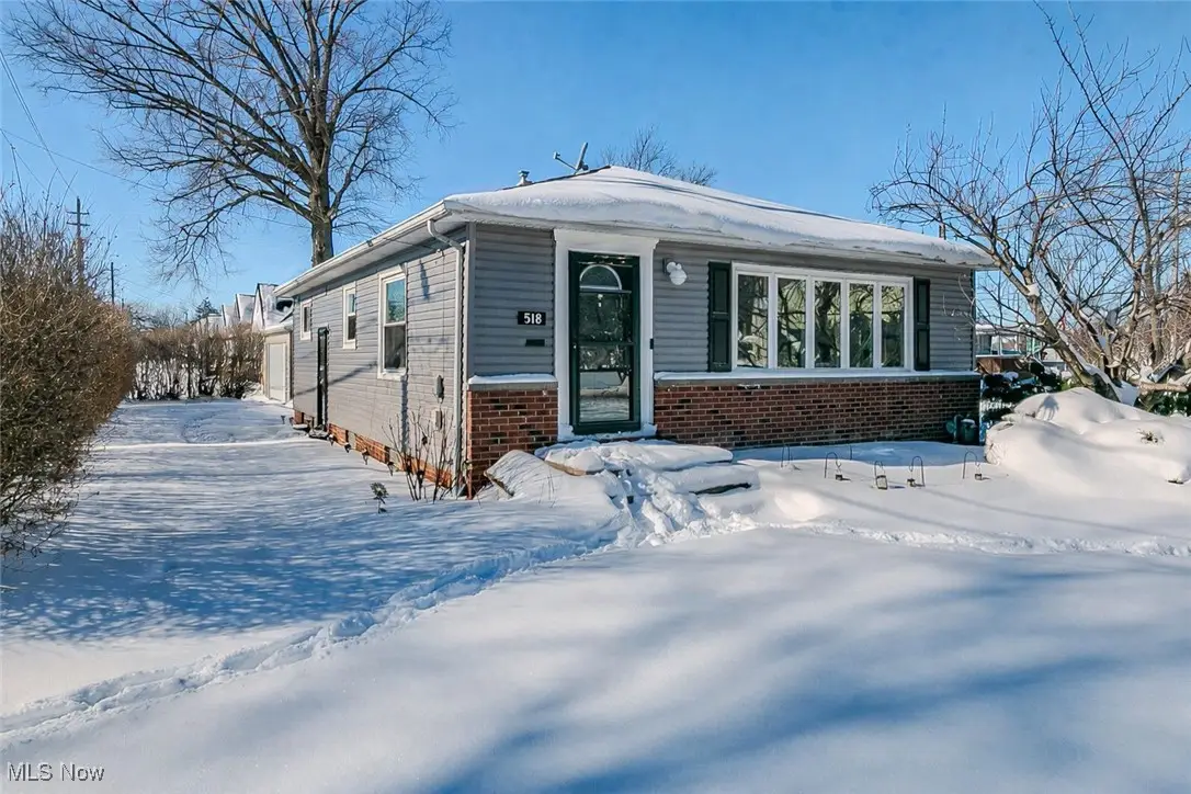 518 E 305th Street, Willowick, OH 44095 - #1