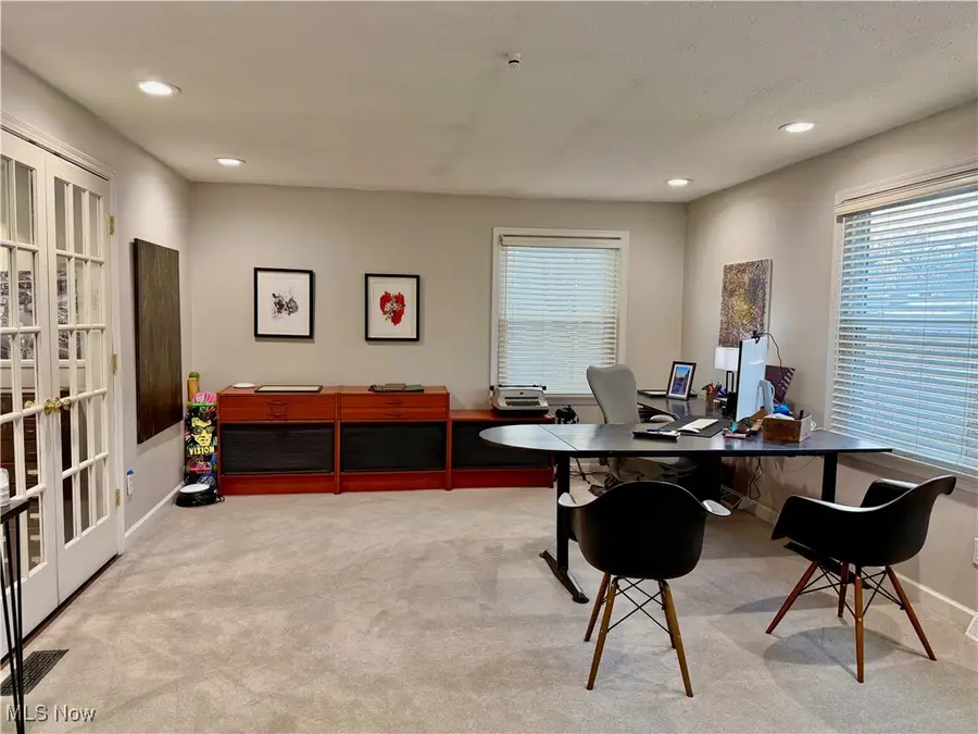 3045 N Oak Hill Road, Silver Lake, OH 44224 - #2