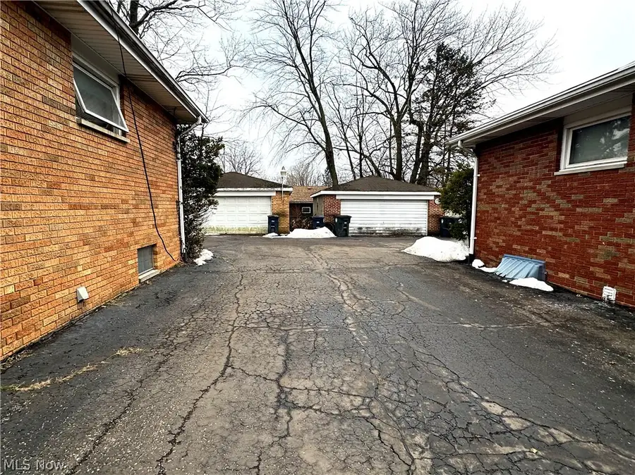 1030-1032 Saxon Avenue, Akron, OH 44314 - #3