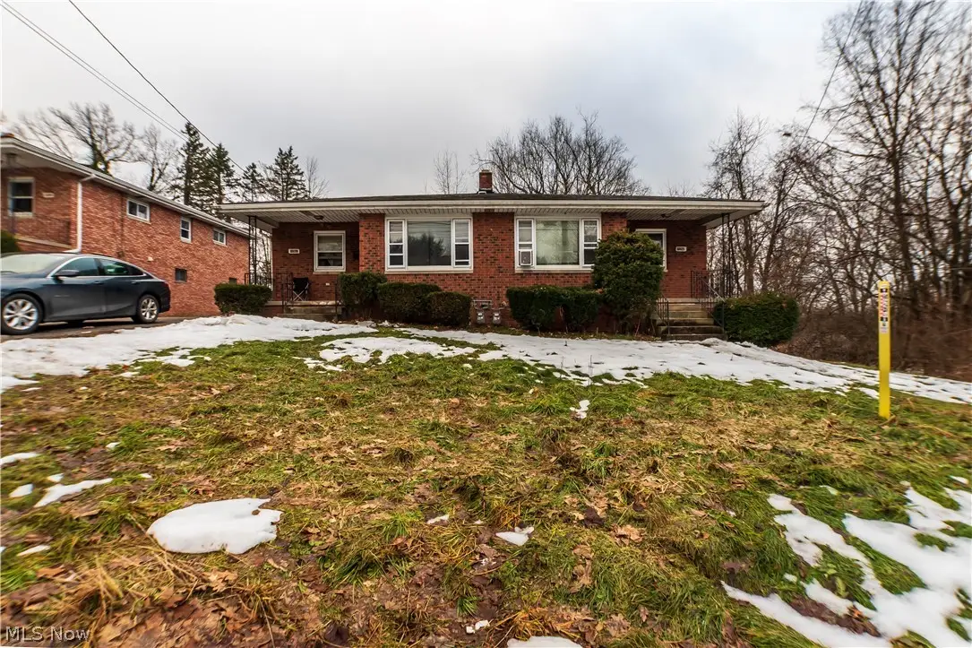 1062-1064 Saxon Avenue, Akron, OH 44314 - #1