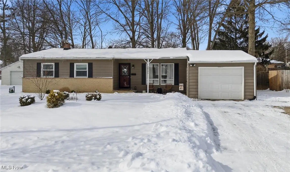 4040 Burton Drive, Stow, OH 44224 - #1