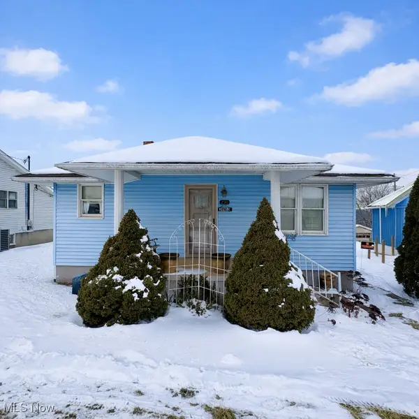 230 Francis Ave, Windsor Heights, WV 26075