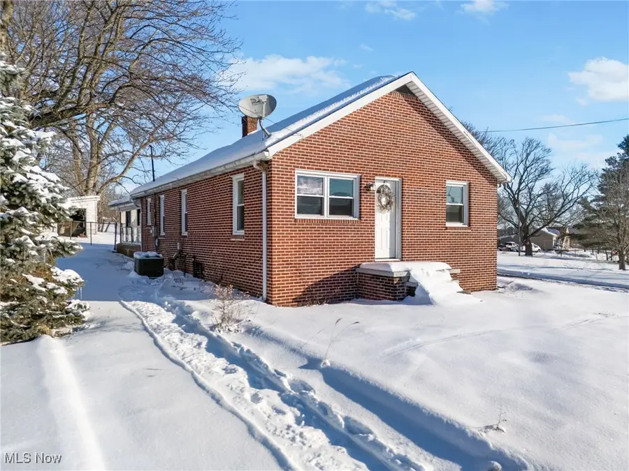 3863 Richville Sw Drive, Canton, OH 44706 - #3