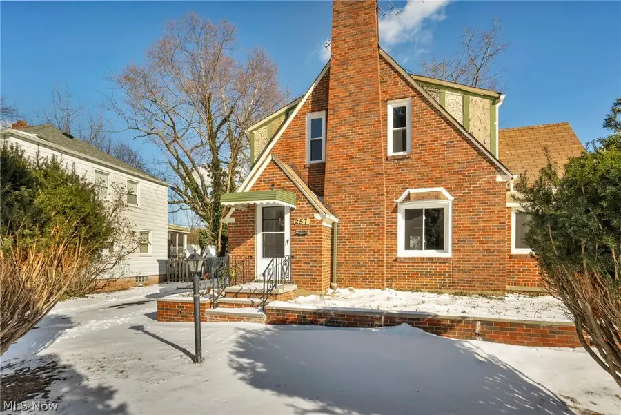 257 E 270th Street, Euclid, OH 44132 - #3