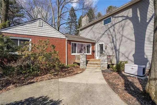 2822 Lakeland Parkway, Silver Lake, OH 44224