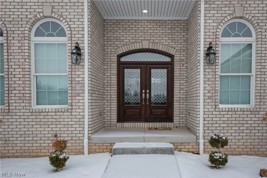 6443 Hills And Dales Nw Road, Canton, OH 44708 - #3