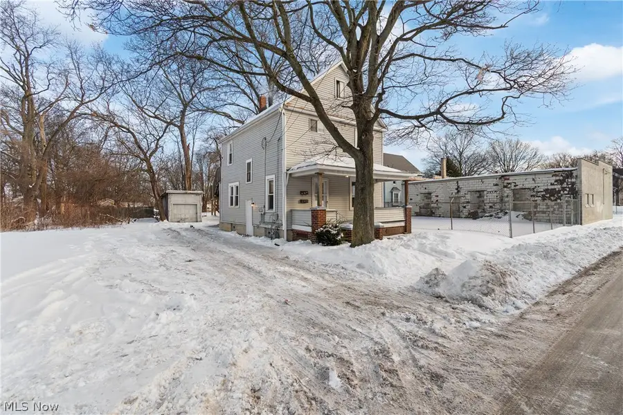 301 E Voris Street, Akron, OH 44311 - #2