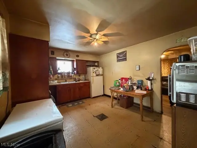 4749 Eagle Creek Road, Leavittsburg, OH 44430 - #3