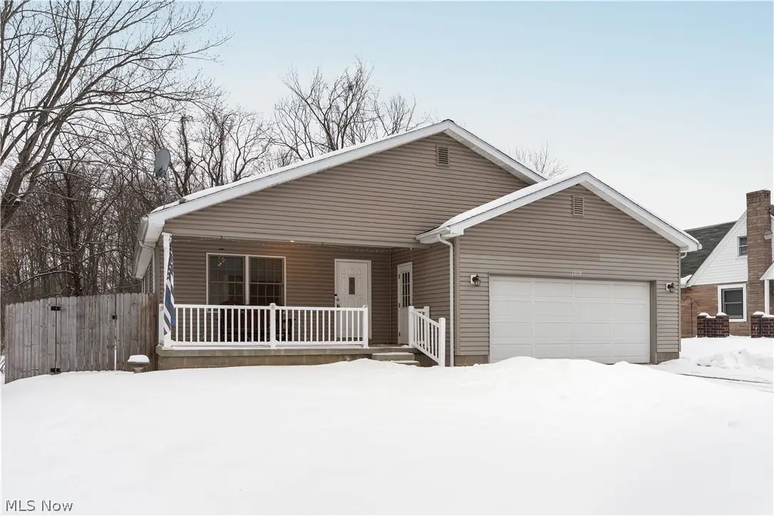 1019 Roseland Nw Avenue, Massillon, OH 44647 - #1