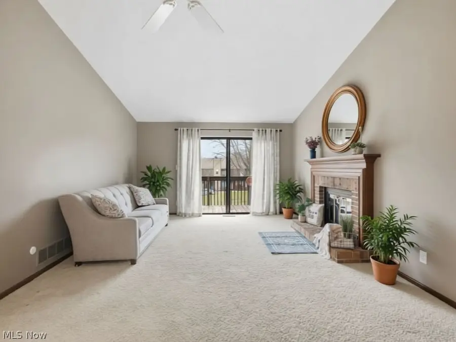 4557 Saint James Nw Circle, Canton, OH 44708 - #2