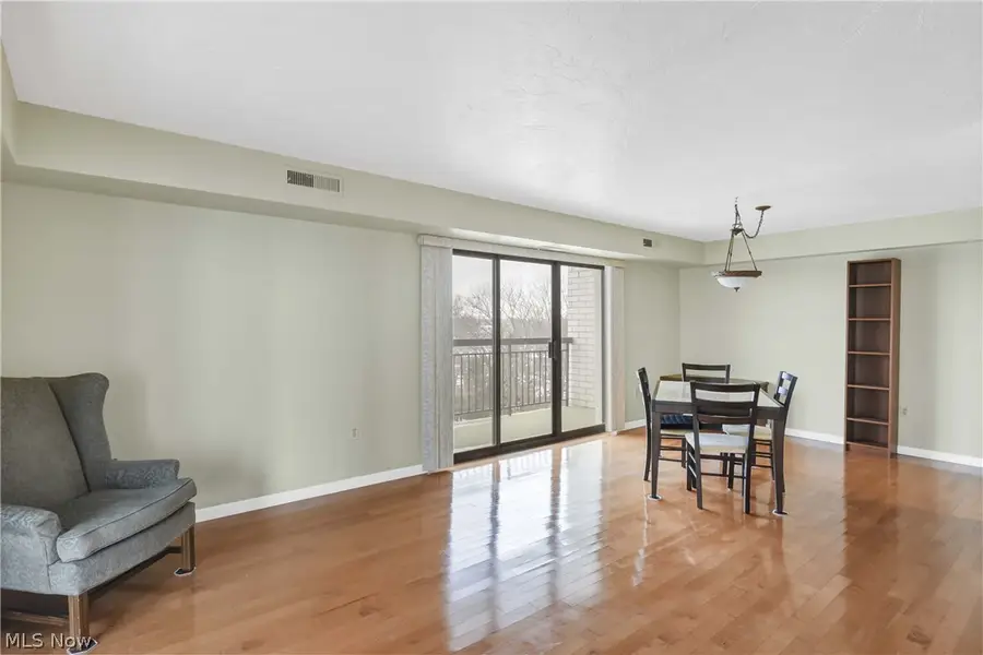 12550 Lake Avenue #805, Lakewood, OH 44107 - #3