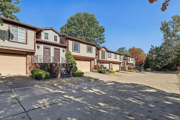 209 Greenbriar Court #209, Euclid, OH 44143