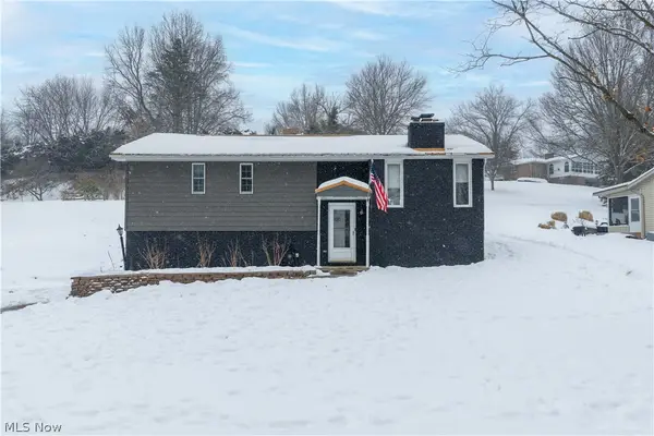 415 Springbrook Sw Drive, New Philadelphia, OH 44663