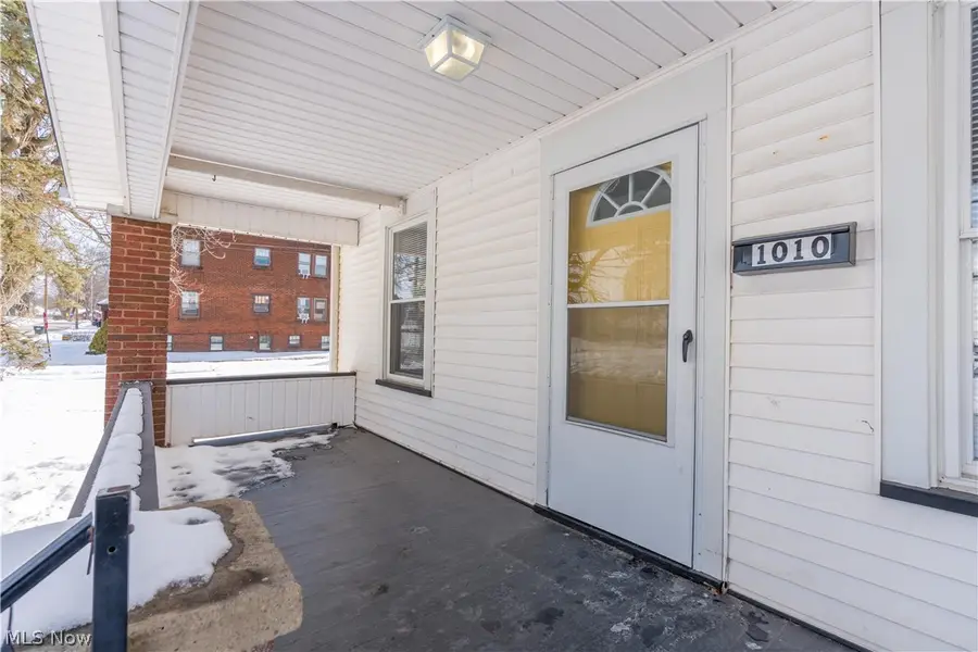 1010 Washington Avenue, Louisville, OH 44641 - #3