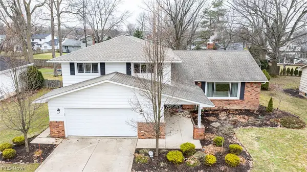 1908 Bromton Drive, Lyndhurst, OH 44124