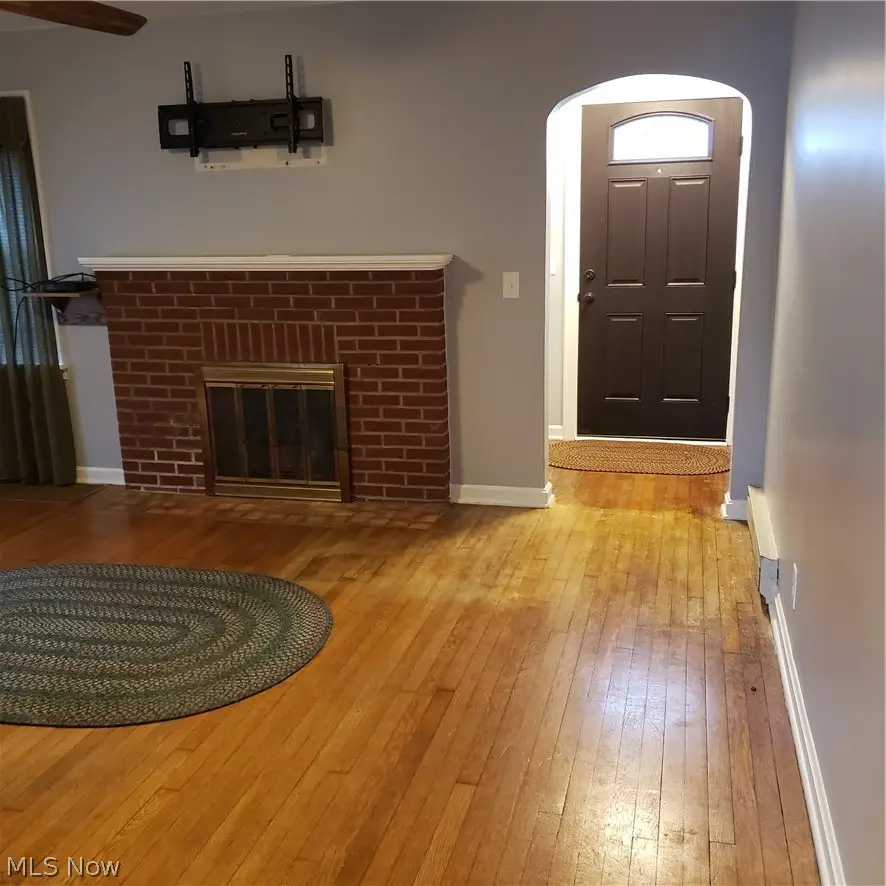 5411 Columbus Ne Road, Louisville, OH 44641 - #2