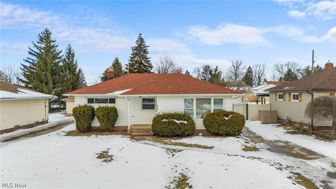 11120 Sharon Drive, Parma, OH 44130 - #1
