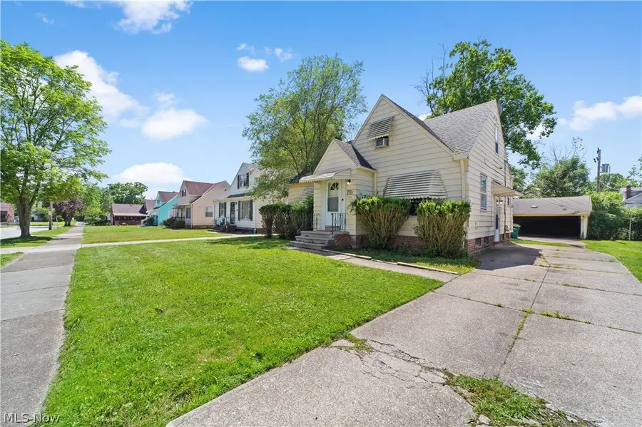 5212 Catherine Street, Maple Heights, OH 44137 - #2