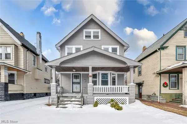 2218 W 100th Street, Cleveland, OH 44102