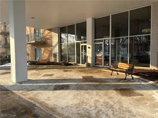 3675 Clague Road #312, North Olmsted, OH 44070