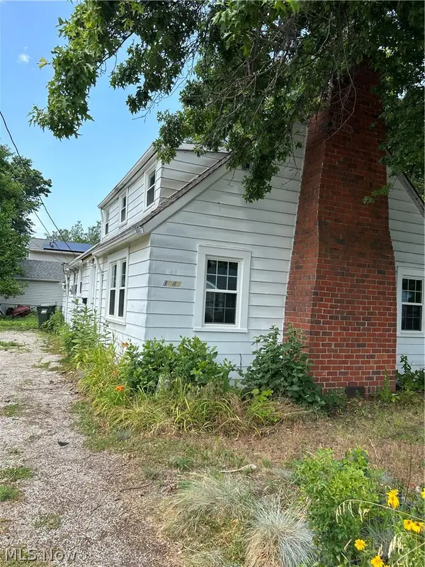 1040 Windermere Drive, Willoughby, OH 44094