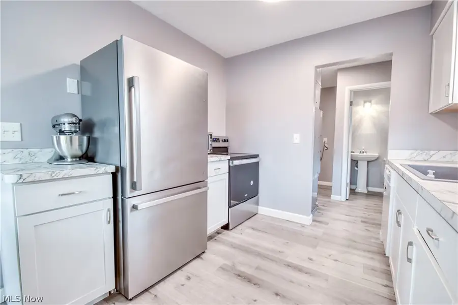 346 Parkway Drive, Eastlake, OH 44095 - #2