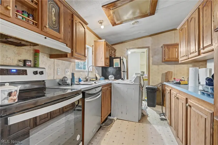 9672 Whippoorwill Road, Diamond, OH 44412 - #3