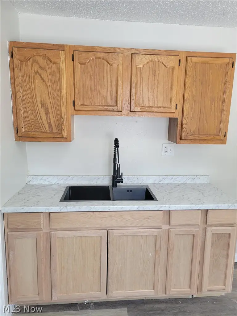 4821 E 173 Street, Cleveland, OH 44128 - #3