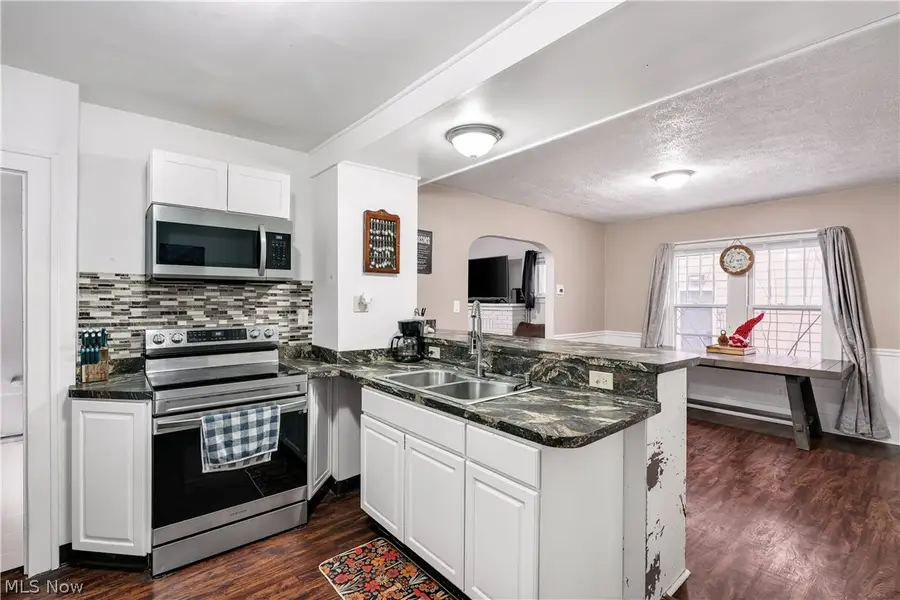 1464 Hollywood Ne Street, Warren, OH 44483 - #3