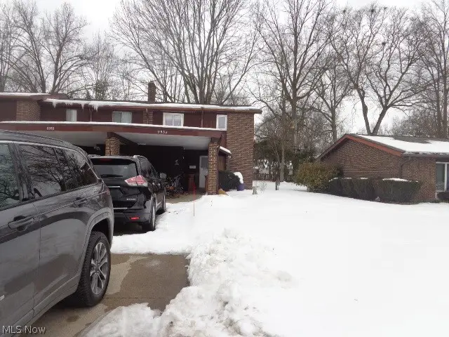 9552 Fernwood Drive, Olmsted Falls, OH 44138 - #2