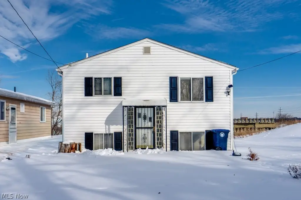 697 Ocean Avenue, Akron, OH 44310 - #1