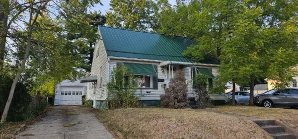 1049 Mckinley Ne Street, Warren, OH 44483