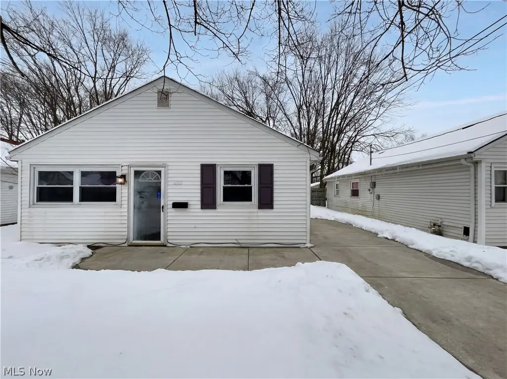 832 S Logan Street, Elyria, OH 44035 - #1