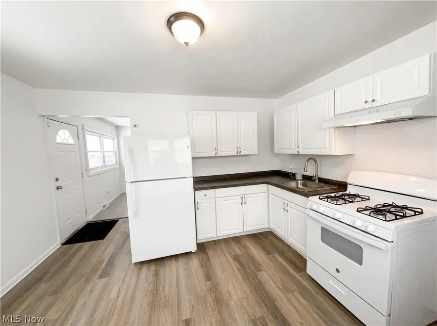 832 S Logan Street, Elyria, OH 44035 - #2