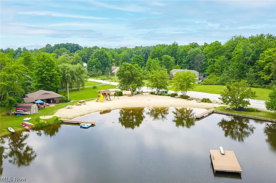 17987 Elliott Drive, Chagrin Falls, OH 44023 - #2