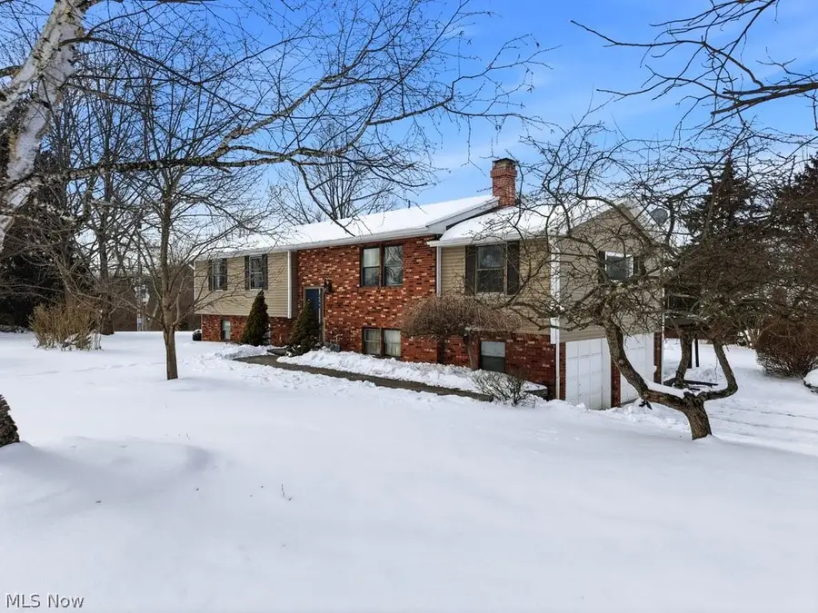 2190 Waterbury Drive, Uniontown, OH 44685 - #2