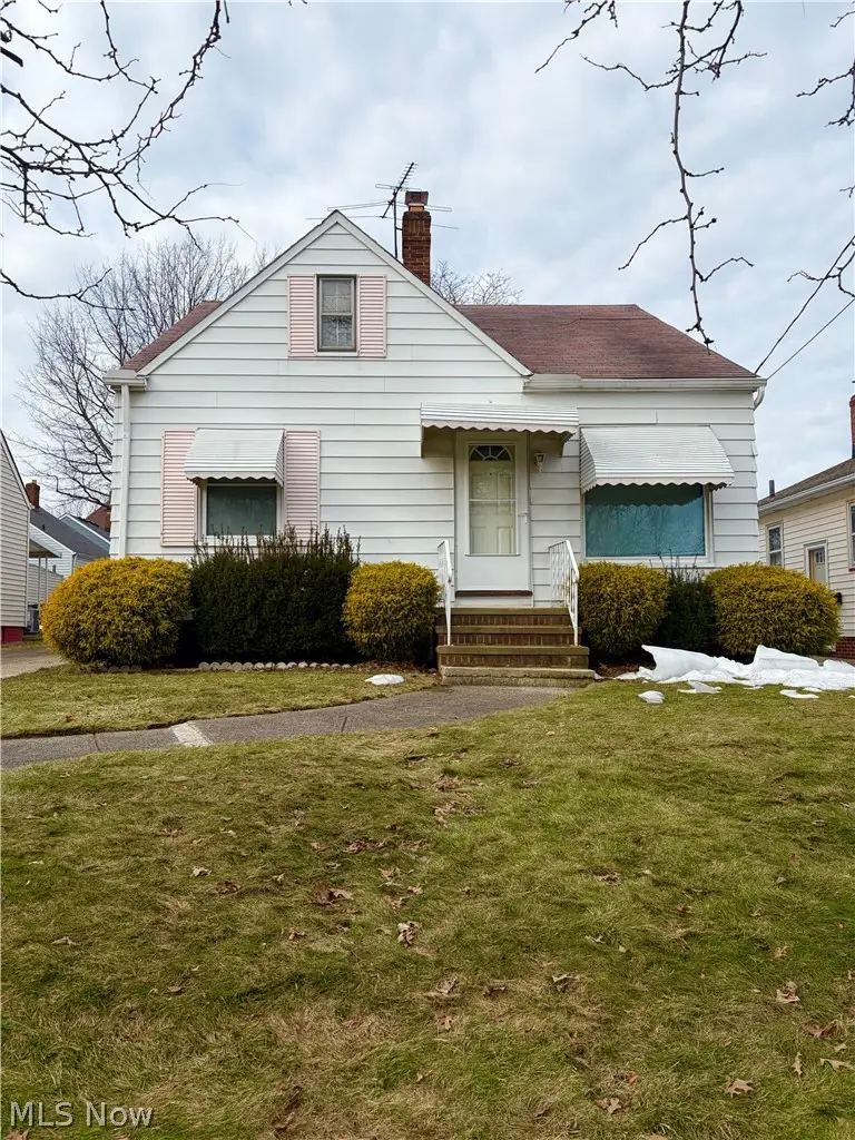 5916 W 54th Street, Parma, OH 44129 - #2