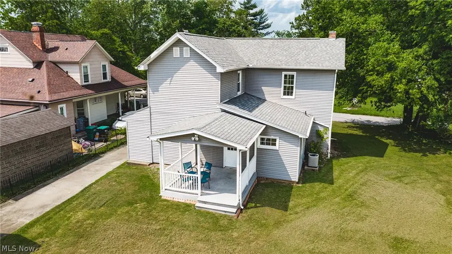 105 W 4 1/2 Street, Williamstown, WV 26187 - #3