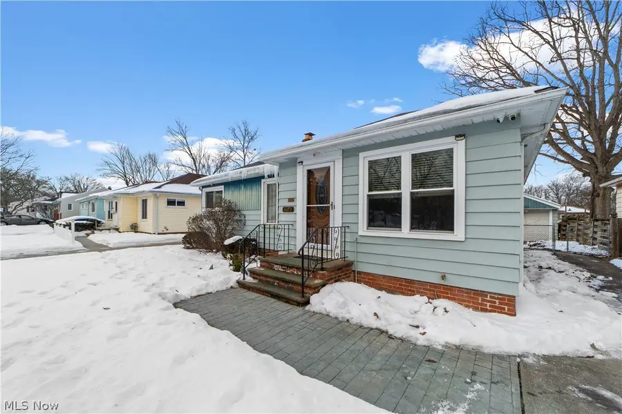 6370 Stratford Drive, Cleveland, OH 44130 - #2