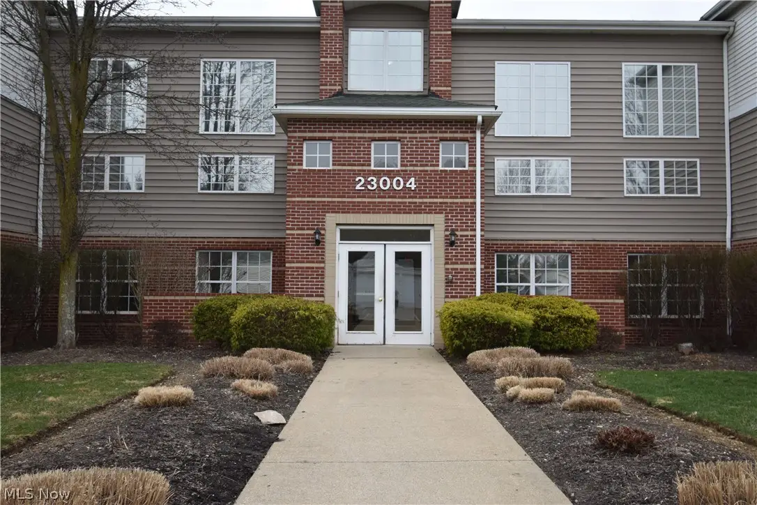 23004 Chandlers Lane #4-344, Olmsted Falls, OH 44138 - #1