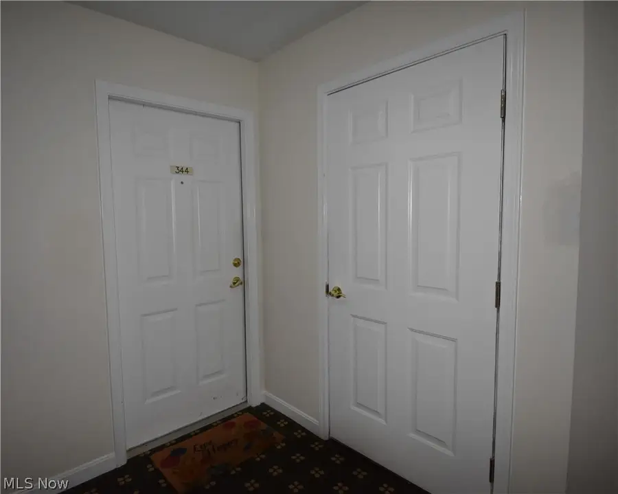 23004 Chandlers Lane #4-344, Olmsted Falls, OH 44138 - #2