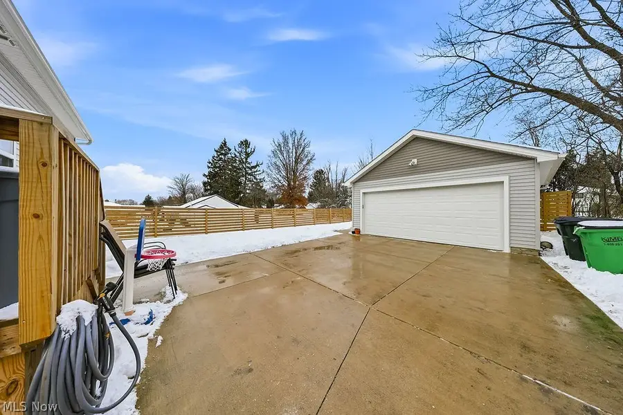 22711 Vera Street, Warrensville Heights, OH 44128 - #2