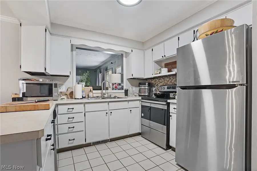 321 Meadowbrook Avenue, Youngstown, OH 44512 - #3