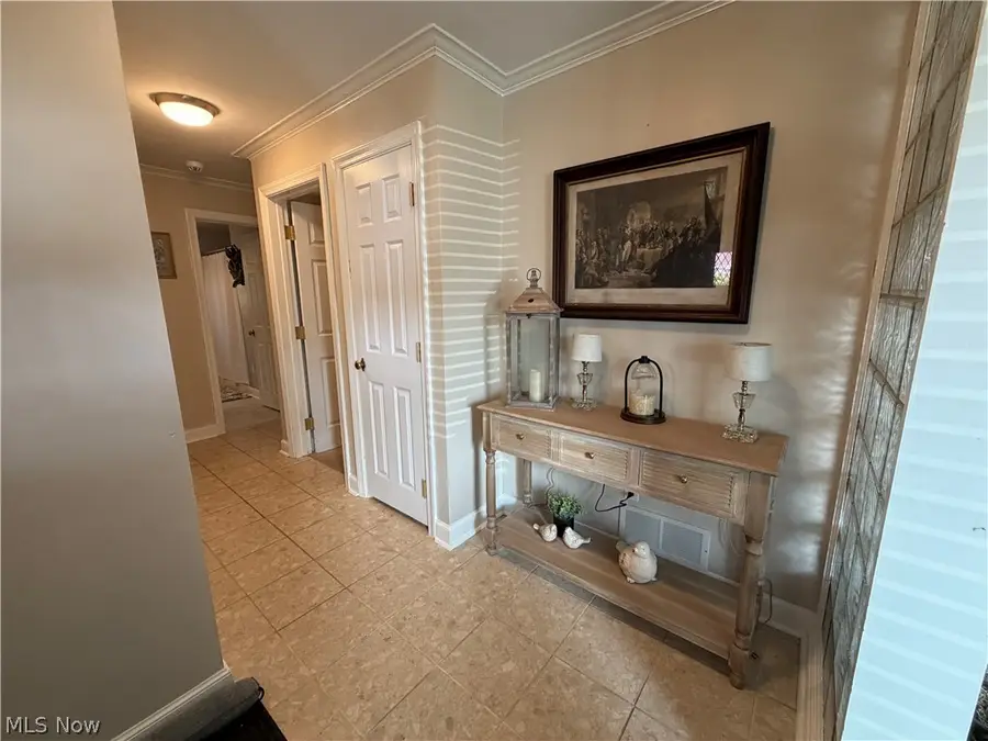 3252 Stahl Nw Avenue, Massillon, OH 44646 - #2