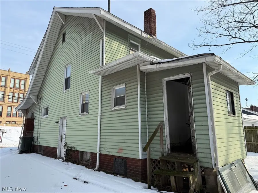 1431 Arnold Nw Avenue, Canton, OH 44703 - #3