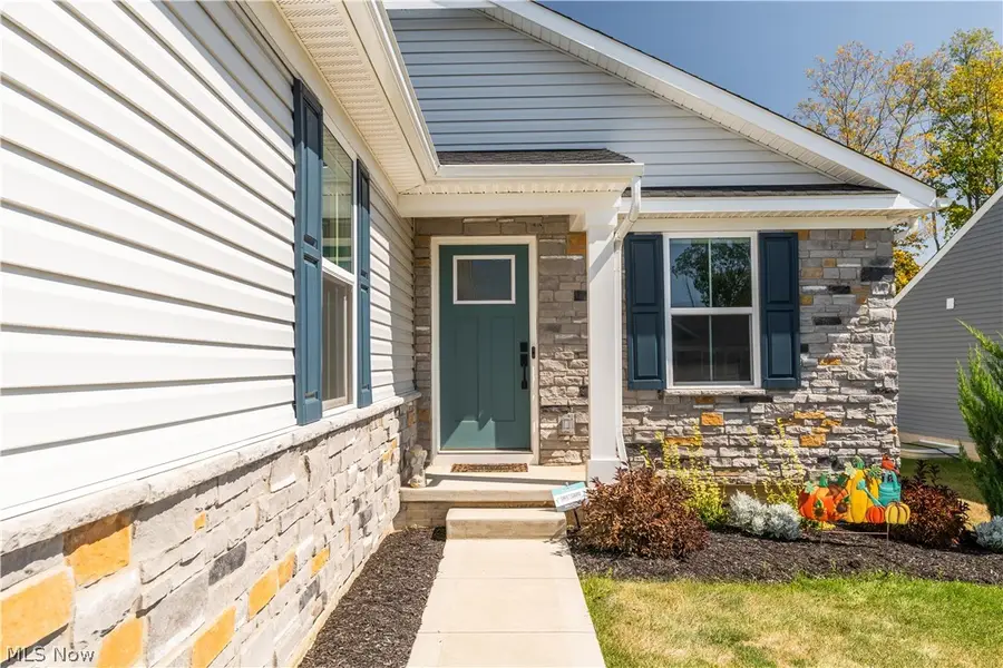 1011 Sunrise Way, Akron, OH 44312 - #3