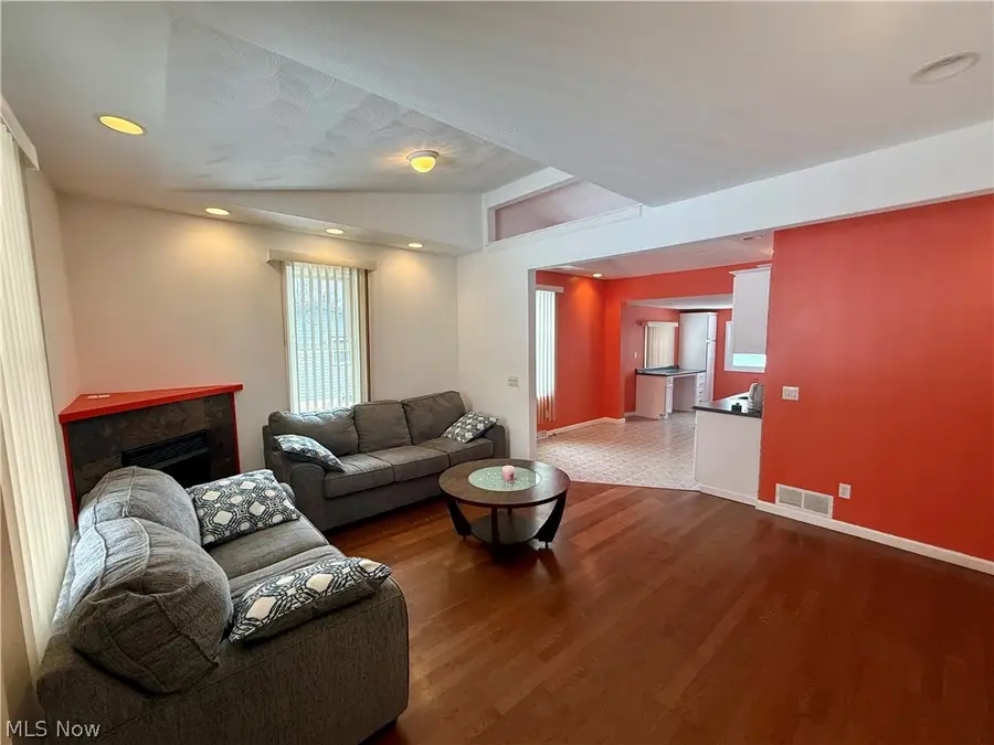 527 Raccoon, Austintown, OH 44515 - #3